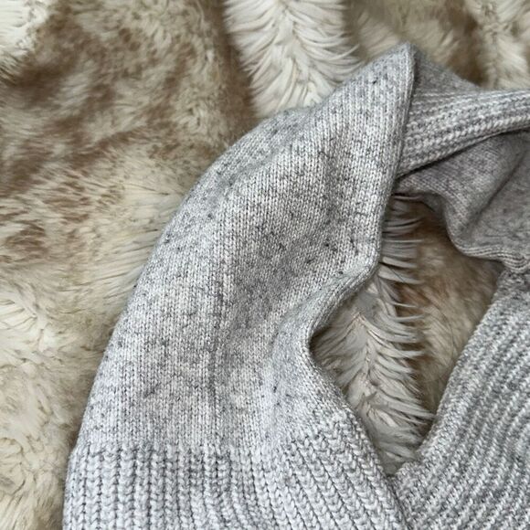 Design 365 gray cropped knit cardigan | Sz S - Picture 3 of 7